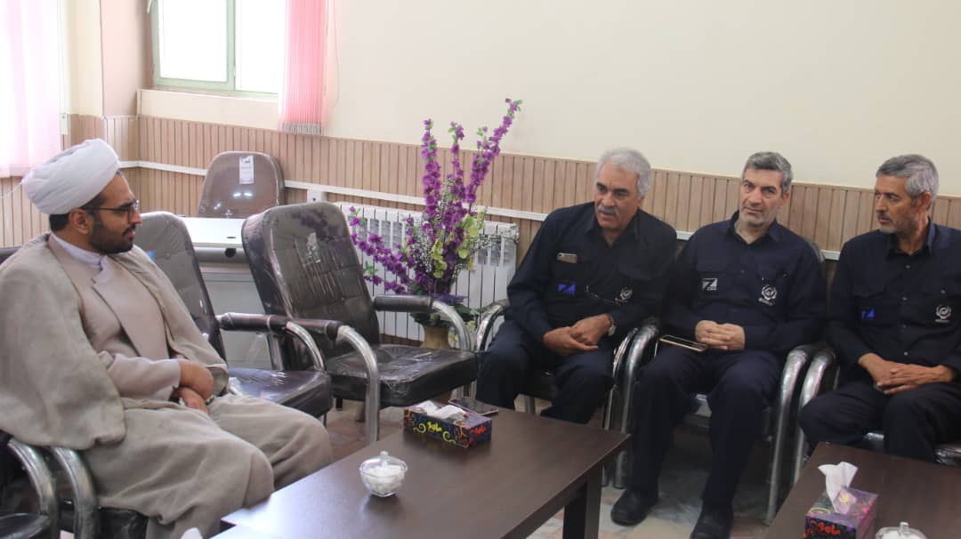 مدیر عامل شرکت فولاد زرند ایرانیان در دیدار مسئولان دادگستری زرند: با آغاز تولید فولاد وضعیت منطقه دگرگون می شود