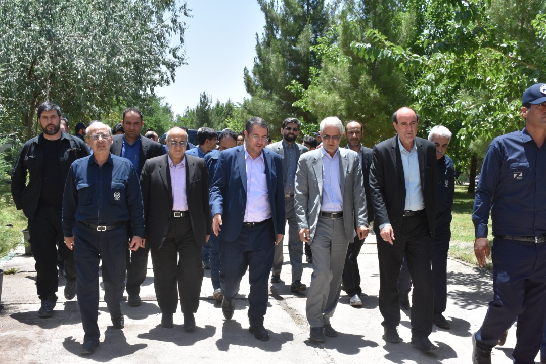 وزیر صمت از مجموعه فولاد زرند ایرانیان بازدید کرد